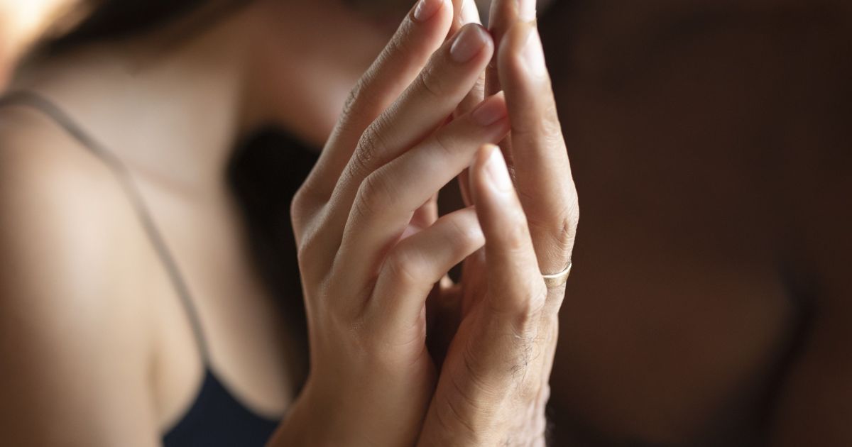 Especialista analisa diferentes abordagens sobre educação sexual em casa