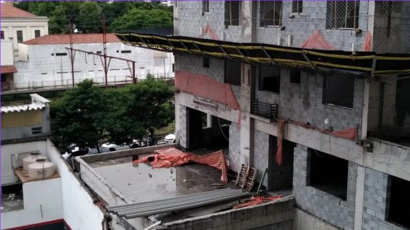 Homem morre após cair do 23° andar de prédio em construção no centro de SP