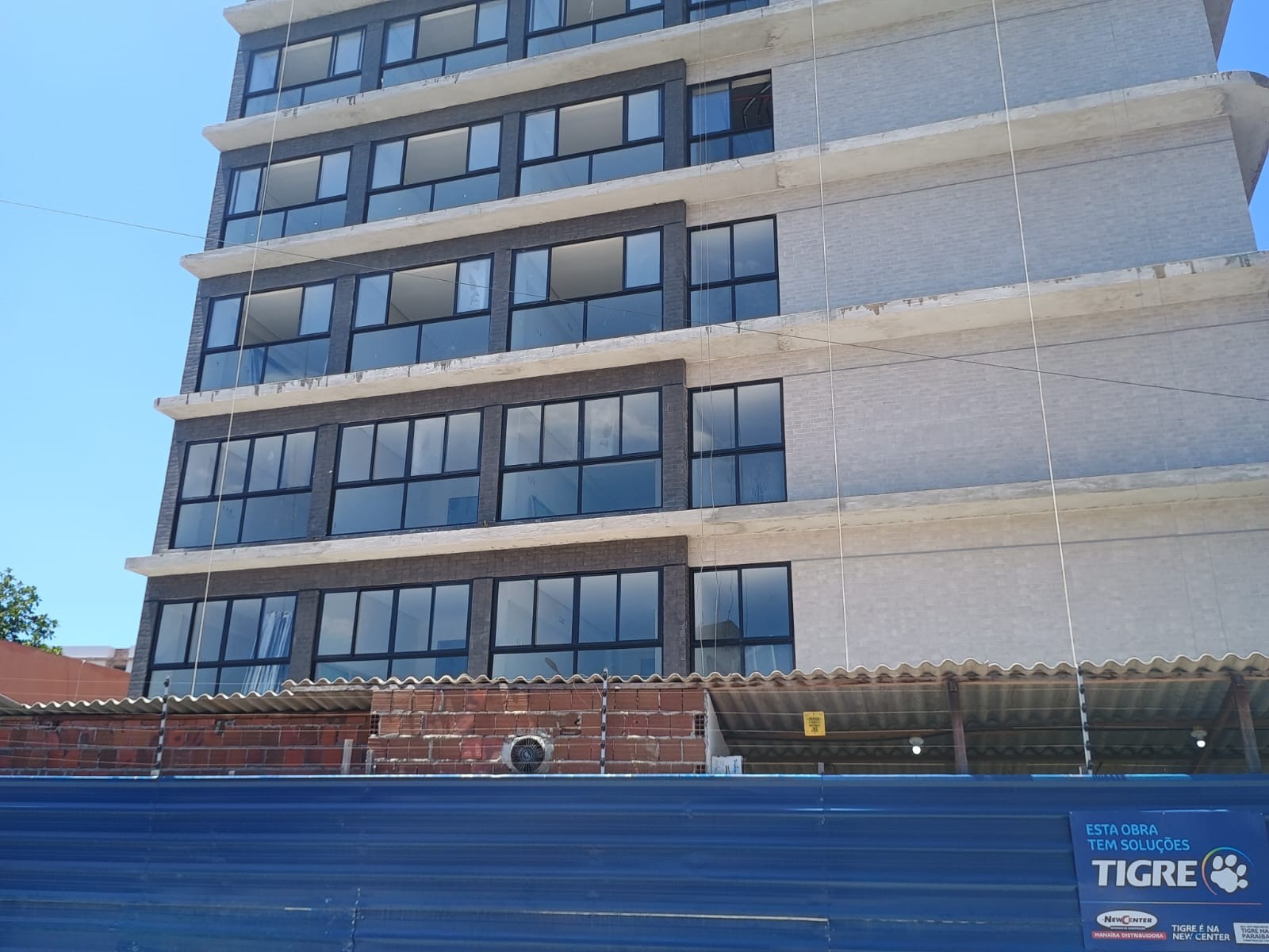 Trabalhador morre após ser atingido por elevador de construção em Cabedelo