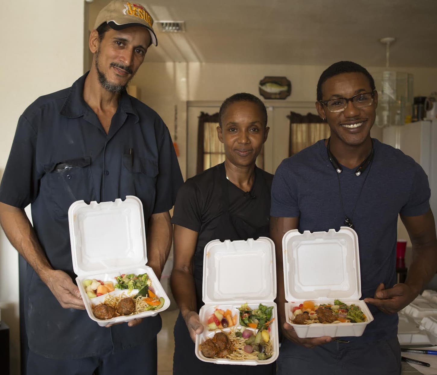Esta garçonete já serviu mais de 270 mil refeições a pessoas em situação de rua